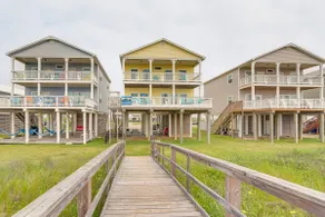 2 Decks, Patio & Views: Beachfront Texas Retreat - Image 2