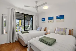Levuka Unit 12 14 Moreton Pde - Image 5