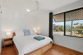 Levuka Unit 12 14 Moreton Pde - Image 4