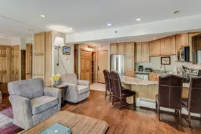 Mountainside Studio ~ Laurelwood 404 - Image 3