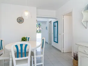 Apartment in front of the beach 40min BCN by train - Image 5
