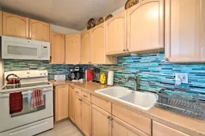 Santa Fe Bungalow ~ 2 Mi to Downtown! - Image 5
