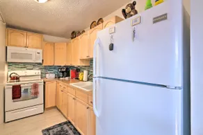 Santa Fe Bungalow ~ 2 Mi to Downtown! - Image 4