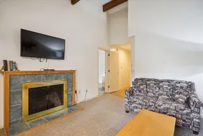 2 Bedroom Suite w/outdoor heated pool 20102 - Image 3
