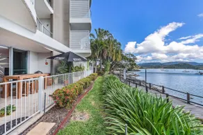 By The Sea Shore Stunning Unit Pool Spa Views - Image 2