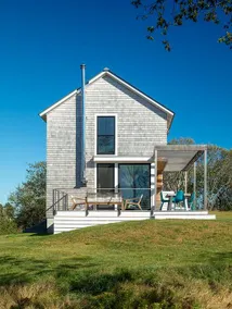 Island House: Clean Modern Design w/ Ocean Views - Image 5