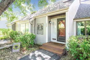 Quiet Galena Territory Home near Lake with tons of Amenities-Great Winter Escape - Image 2