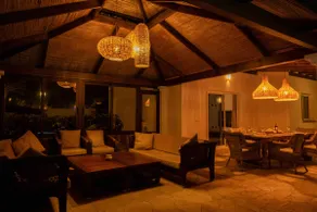 Villa familiale spacieuse et sous licence avec piscine privée chauffée dans un emplacement souhaitable - Image 4