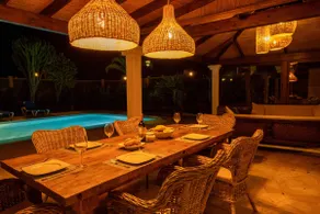 Villa familiale spacieuse et sous licence avec piscine privée chauffée dans un emplacement souhaitable - Image 3