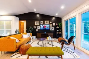 Riverfront Winter Getaway by 5 Seasons Homestays - Image 4