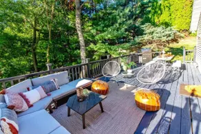 Riverfront Winter Getaway by 5 Seasons Homestays - Image 3