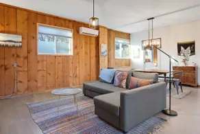 Central Bench Garden Guest House - Image 5