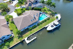 Villa Waterview - Amazing Gulf access pool and spa home on spacious corner lot! - Image 2