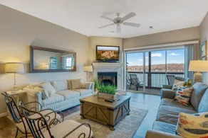 Pool Access! Lake-View Retreat in Osage Beach - Image 2