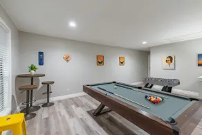 Belle maison en vert, quartier calme avec piscine et bain à remous - Image 4