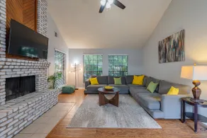Belle maison en vert, quartier calme avec piscine et bain à remous - Image 5