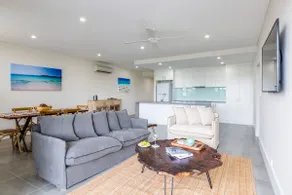 Ishtar Apartment 4- Best Water Views - Image 3