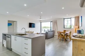 Ishtar Apartment 4- Best Water Views - Image 4