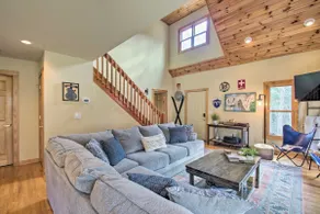 Wintergreen Resort Cabin: Near the Slopes! - Image 4