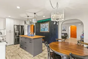 Spacious Family Home w/ Garage Game Room & Office! - Image 2