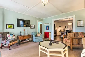 8 Mi to Sugar Mtn! Cozy Cottage w/ Fire Pit - Image 5