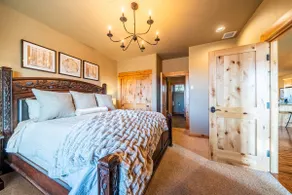 Brasada Ranch Cabin 15 | 2 King Suites | Hot Tub - Image 2