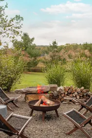 Grateful Woods Farmhouse w/ Hot Tub & Firepit - Image 3