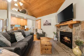 Cozy Stonebridge Cabin, near Silver Dollar City - Image 5