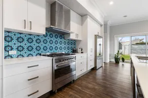 'Barton House' - Ideal Location, Stroll to CBD - Image 5