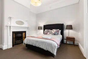 'Barton House' - Ideal Location, Stroll to CBD - Image 3