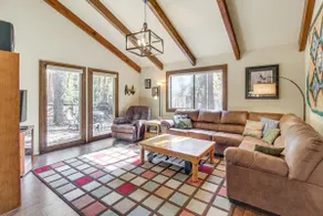 Spacious Cabin w/ Deck: 7 Mi to Show Low! - Image 5