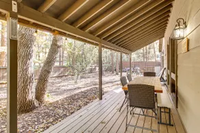 Spacious Cabin w/ Deck: 7 Mi to Show Low! - Image 3