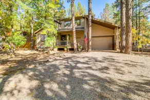 Spacious Cabin w/ Deck: 7 Mi to Show Low! - Image 2