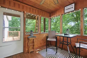 Serenity House Retreat Near MKT - Image 5