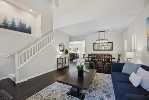 Serene and Stylish 3BD/2.5BA House Near Wineries - Image 5