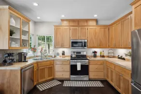 Serene and Stylish 3BD/2.5BA House Near Wineries - Image 4