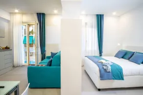 SorrentoVibes - Deluxe Apartment in Sorrento Centre - Image 2