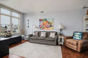 Fully Updated Marina View Condo - Image 2