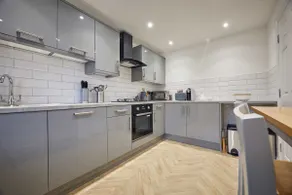 Host Stay Potters Bank - Image 3