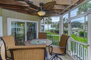 End unit, Screen porch, Just steps to beach & pool - 101E Port O call - Image 2