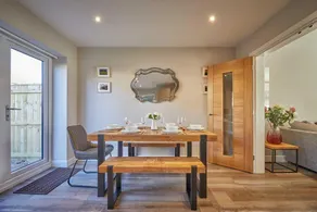 Host & Stay - Sunflower Cottage - Image 2