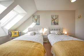 Host & Stay - Sunflower Cottage - Image 5