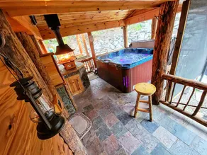 Luxury Streamfront Cabin w Hot Tub - No Airbnb Fee - Image 2