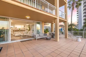 Orion 2 - Beachfront Rainbow Bay Coolangatta - All Linen Supplied - Min. 3 night stays year round! - Image 3