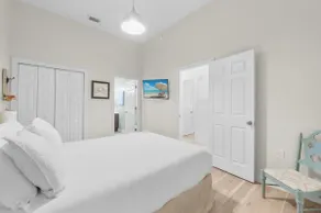 The Holland House 331–Spacious Condo–Sleeps 8 - Image 5