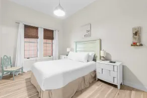 The Holland House 331–Spacious Condo–Sleeps 8 - Image 3
