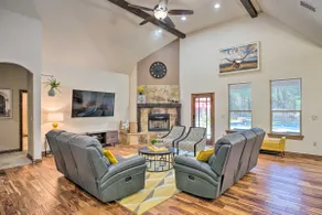 Heated Spa, Fire Pit! 14-Acre Terrell Ranch Escape - Image 4