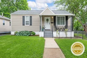 Lovely Dogtown Home ABODEbucks - Image 2