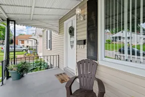 Lovely Dogtown Home ABODEbucks - Image 4
