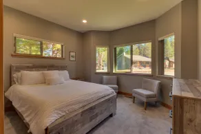 4BR mountain retreat w/ hot tub & yard - Image 3